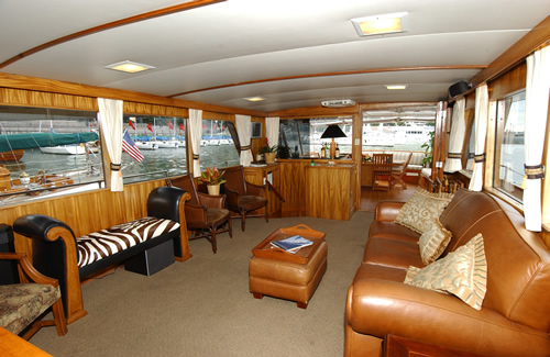 Motor yacht Calypso salon